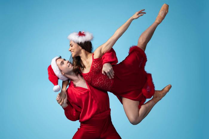 Which ballet starts with decorating a christmas tree