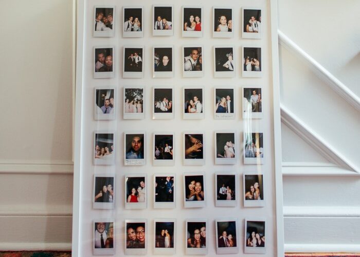 How to decorate room with polaroids